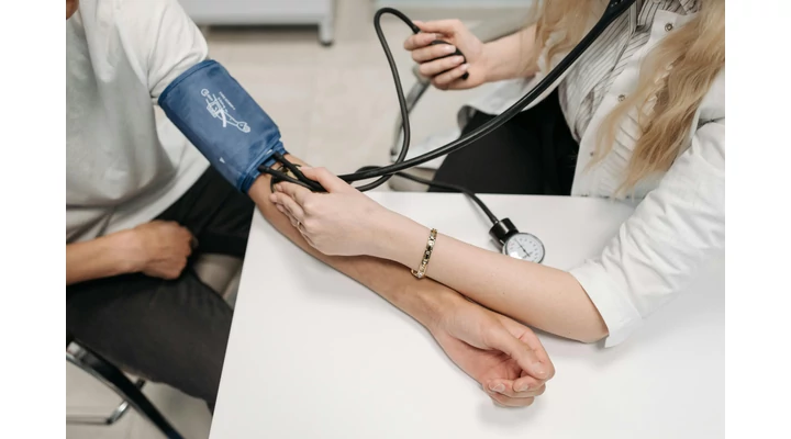 Betegségek és allergiák: Miért elengedhetetlen a tisztított ivóvíz?