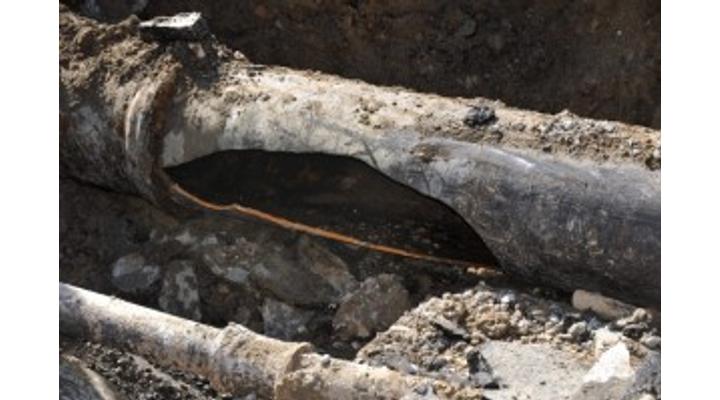 Csőtörés vagy hálózati karbantartás esetén elvégzendő teendők víztisztító berendezések esetében.
